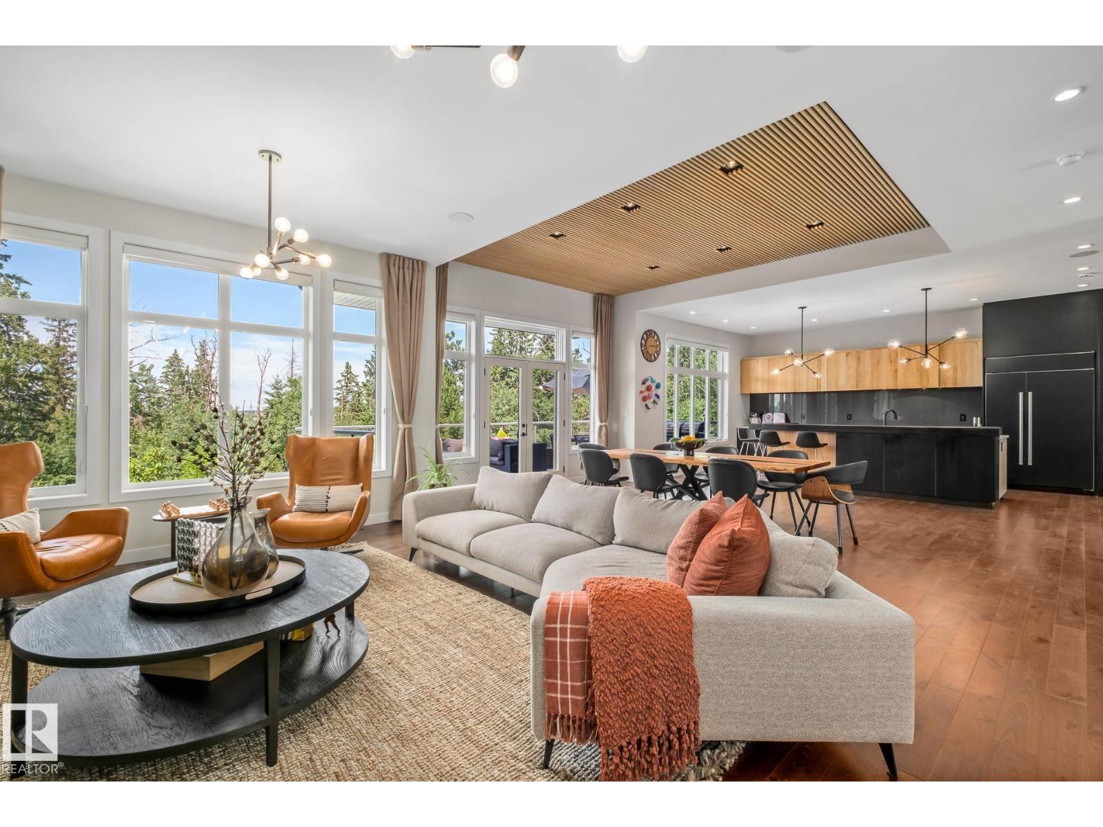 699 Howatt Dr SW, Edmonton, AB T6W 3K3