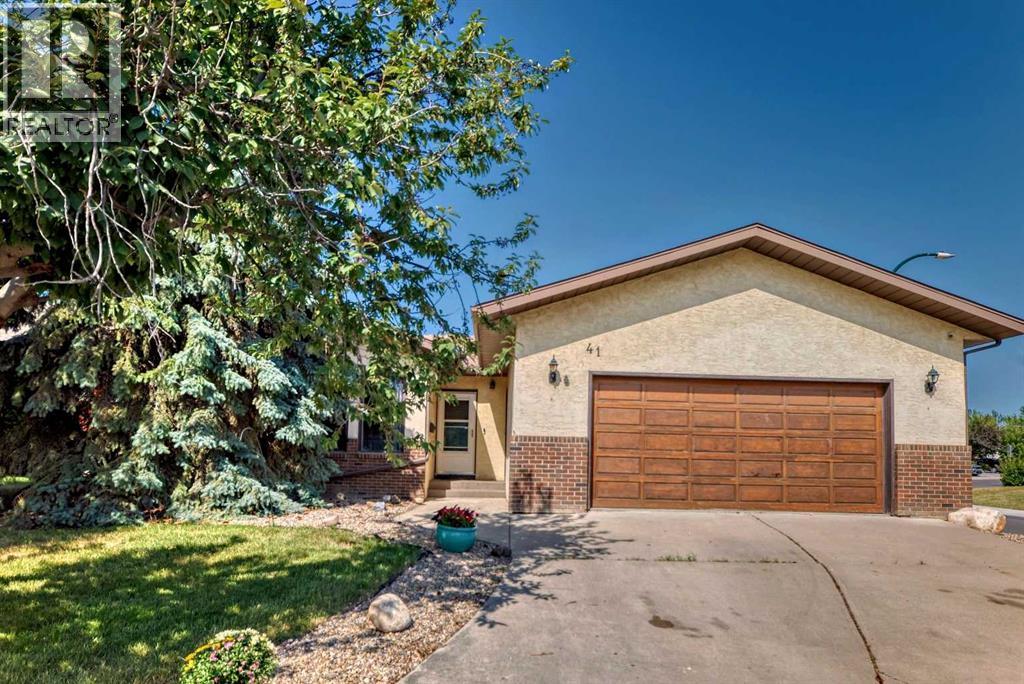 41 Edge Close, Red Deer, AB T4N 3M2