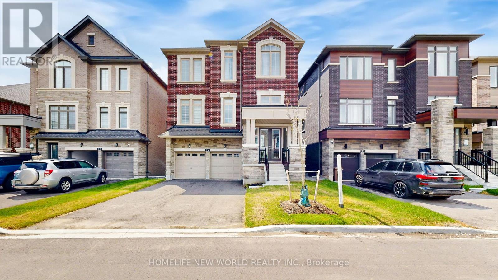 19 Ahchie Ct, Vaughan Patterson, ON L6A 5E5