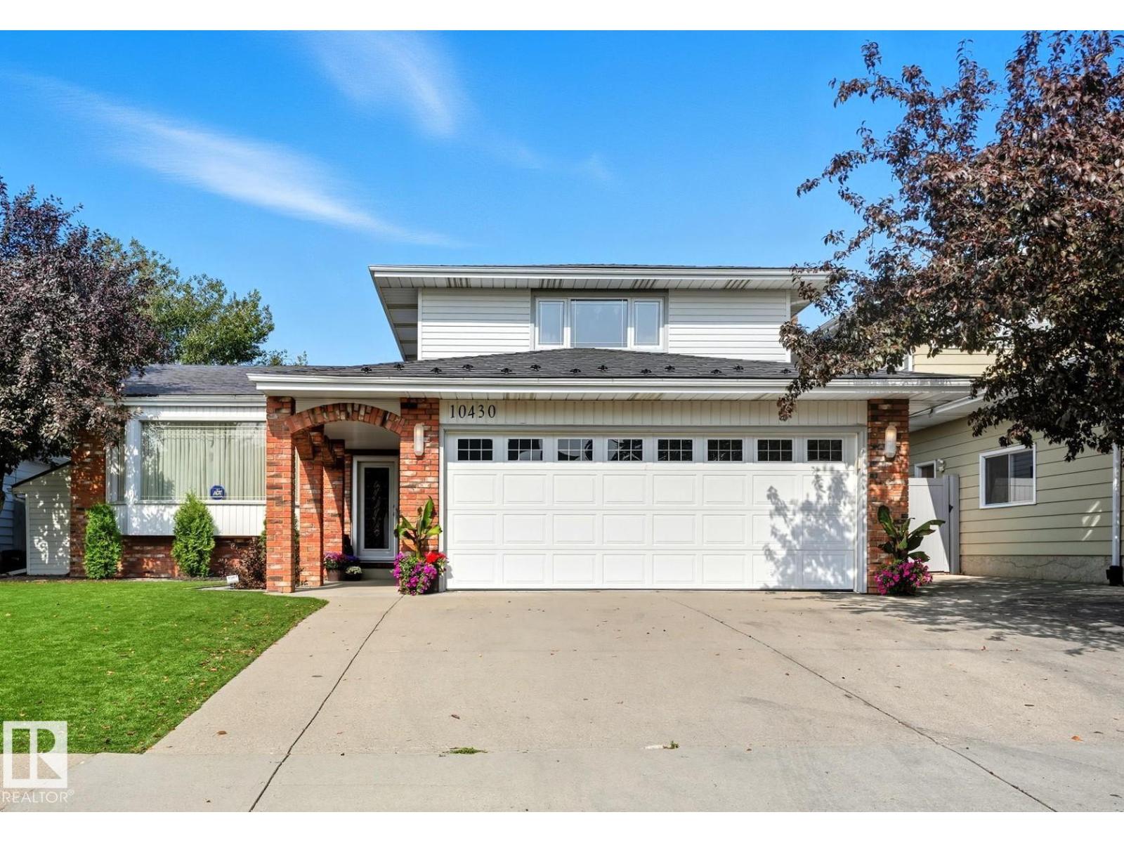 31 Av Nw Unit 10430 #a, Edmonton, AB T6J 3B4