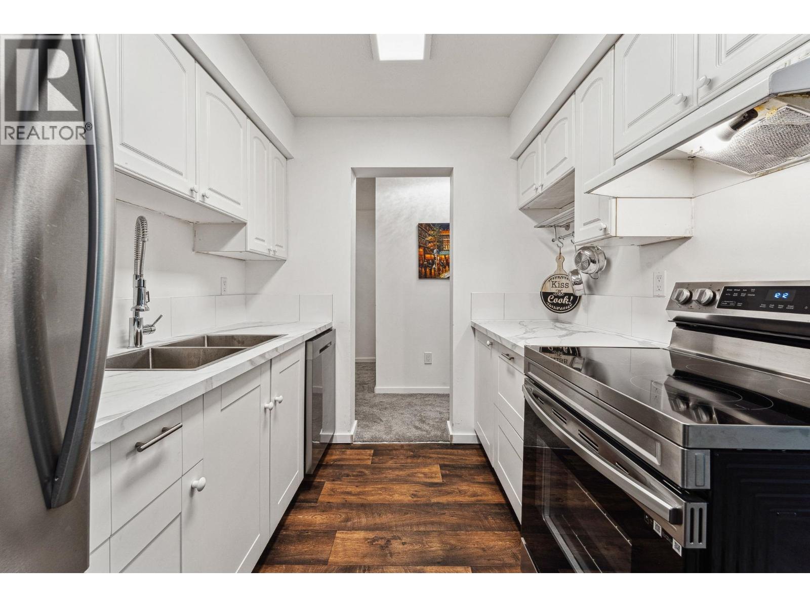 6651 Lynas Lane Unit 212, Richmond, BC V7C 3K8
