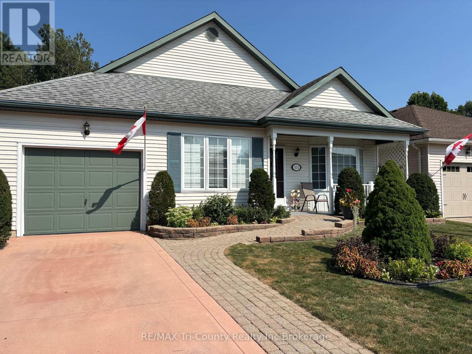 102 Wilson Ave, Tillsonburg, ON N4G 5T2