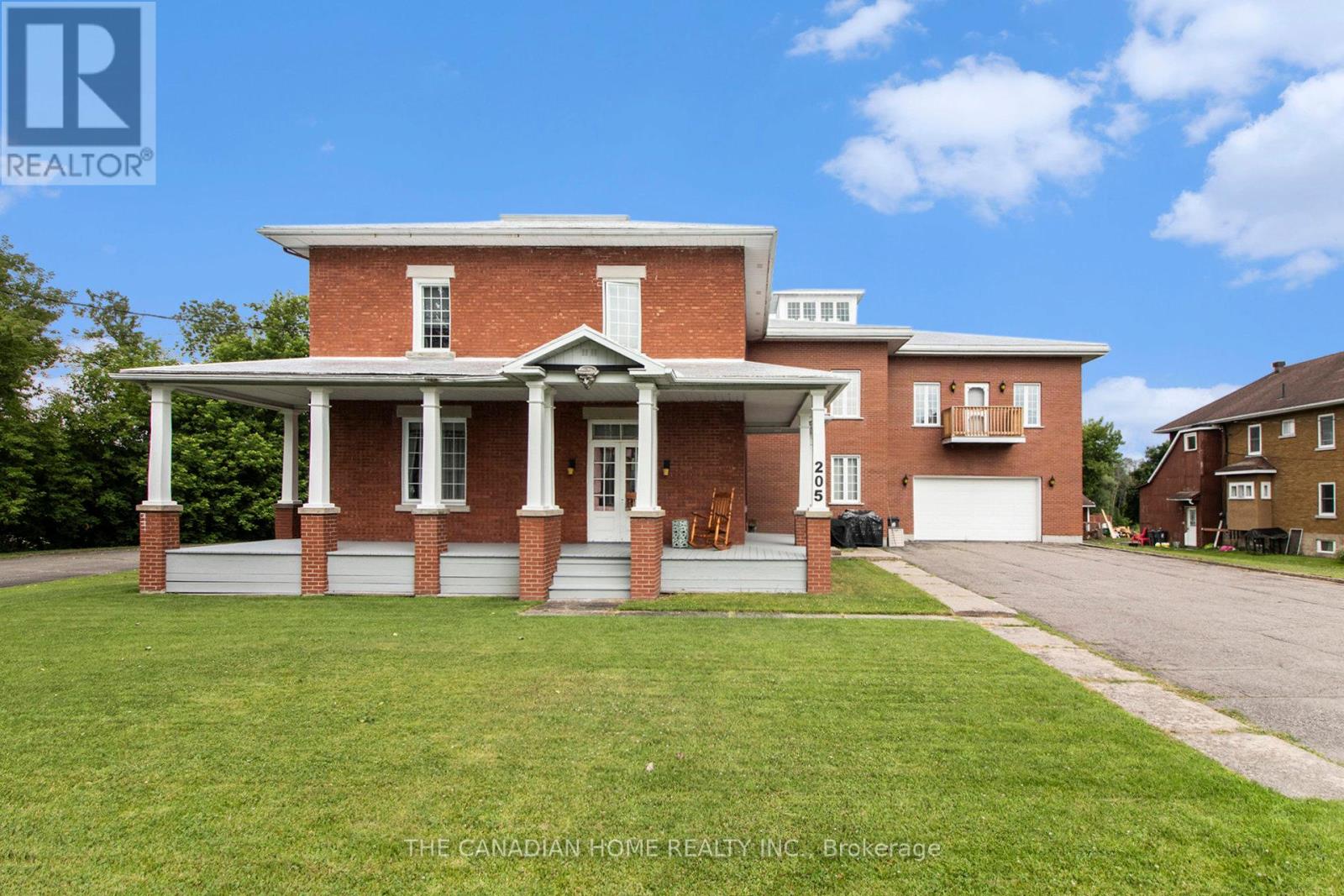 205 Water St, Alfred and Plantagenet, ON K0B 1L0