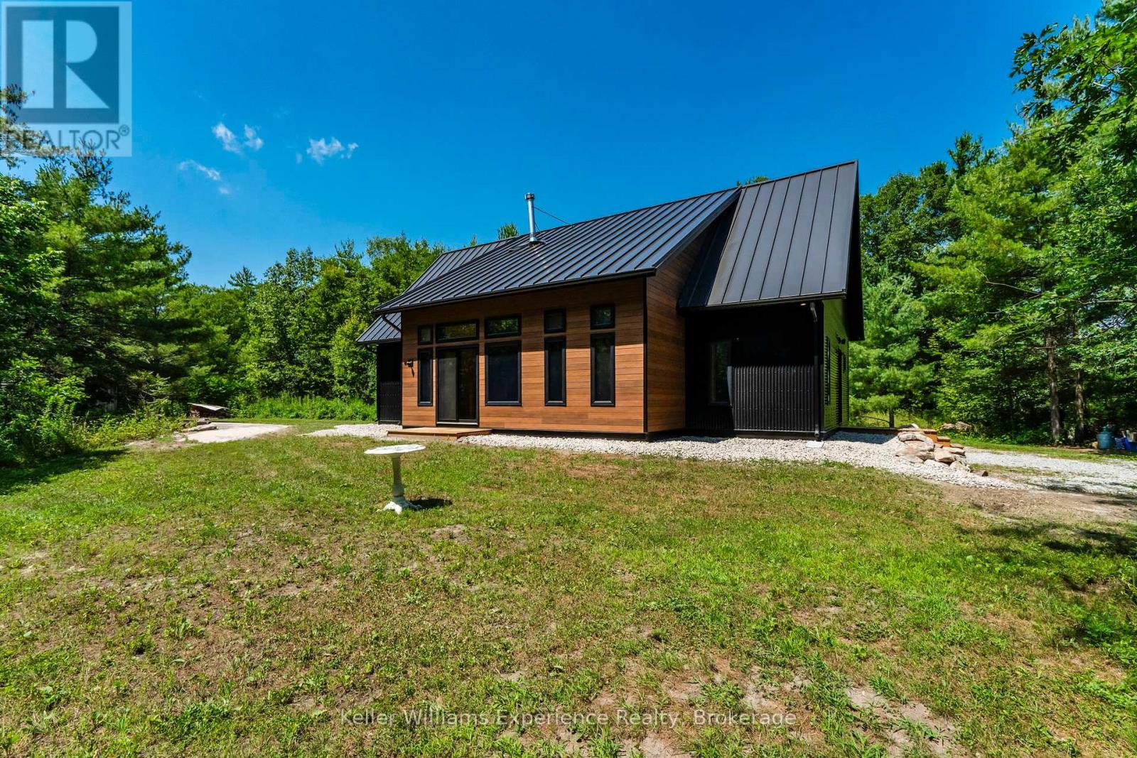 753 Honey Harbour Rd, Georgian Bay, ON L0K 1S0
