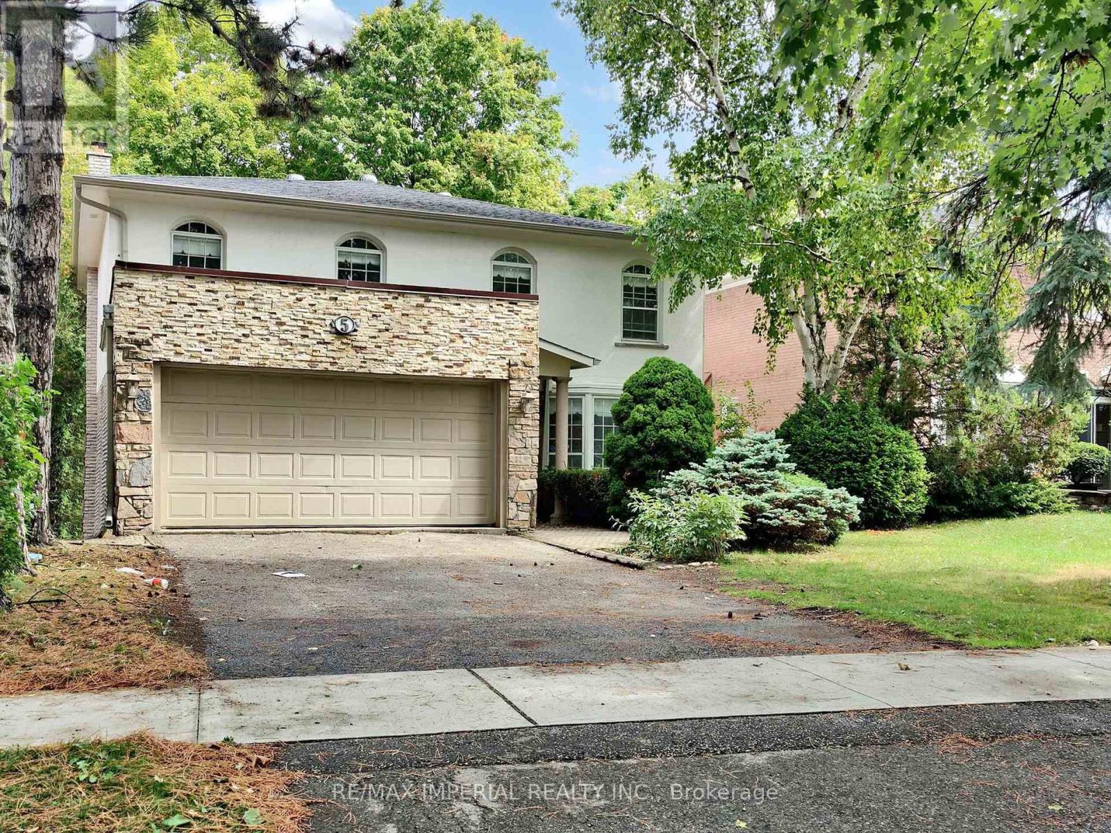 5 Creekside Rd, Toronto Newtonbrook East, ON M2M 3R5