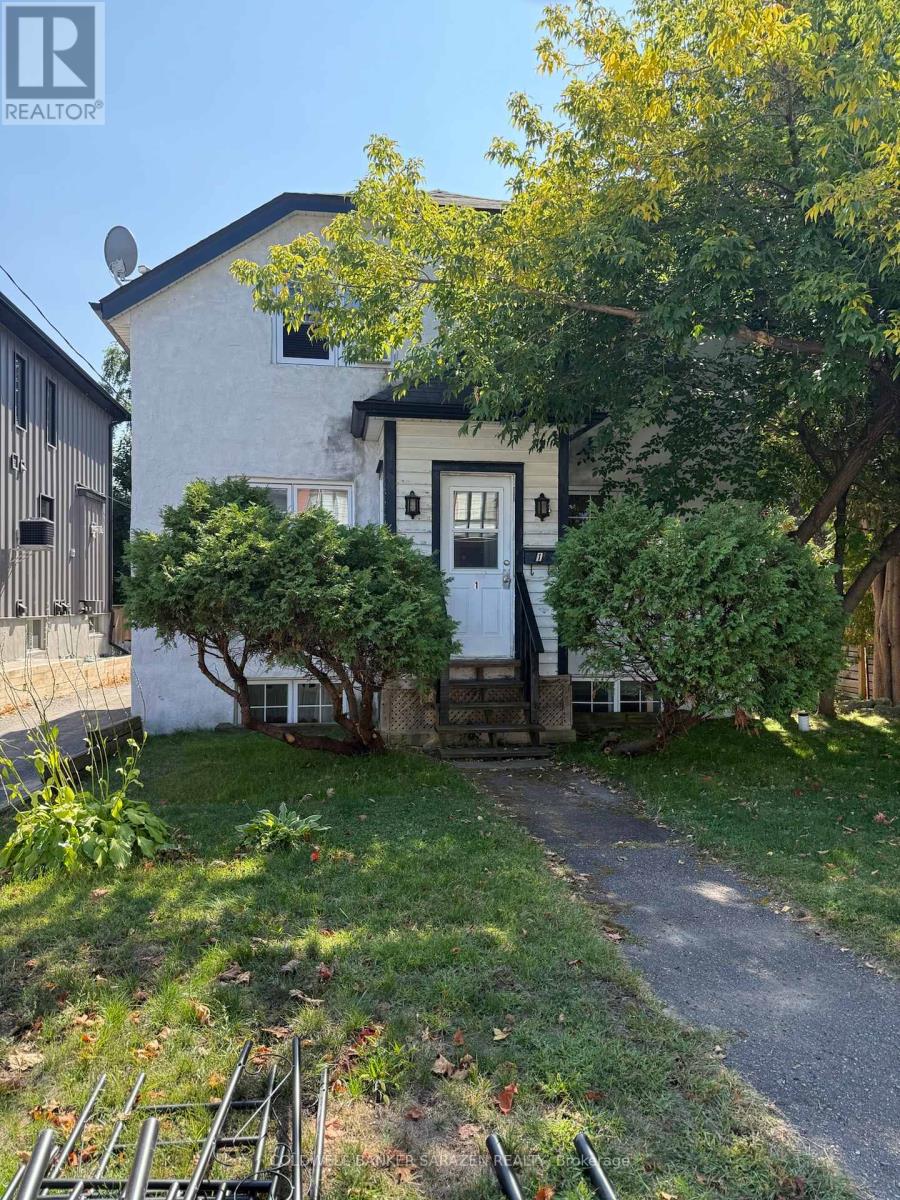 320 Westhill Ave, Ottawa, ON K1Z 7H6
