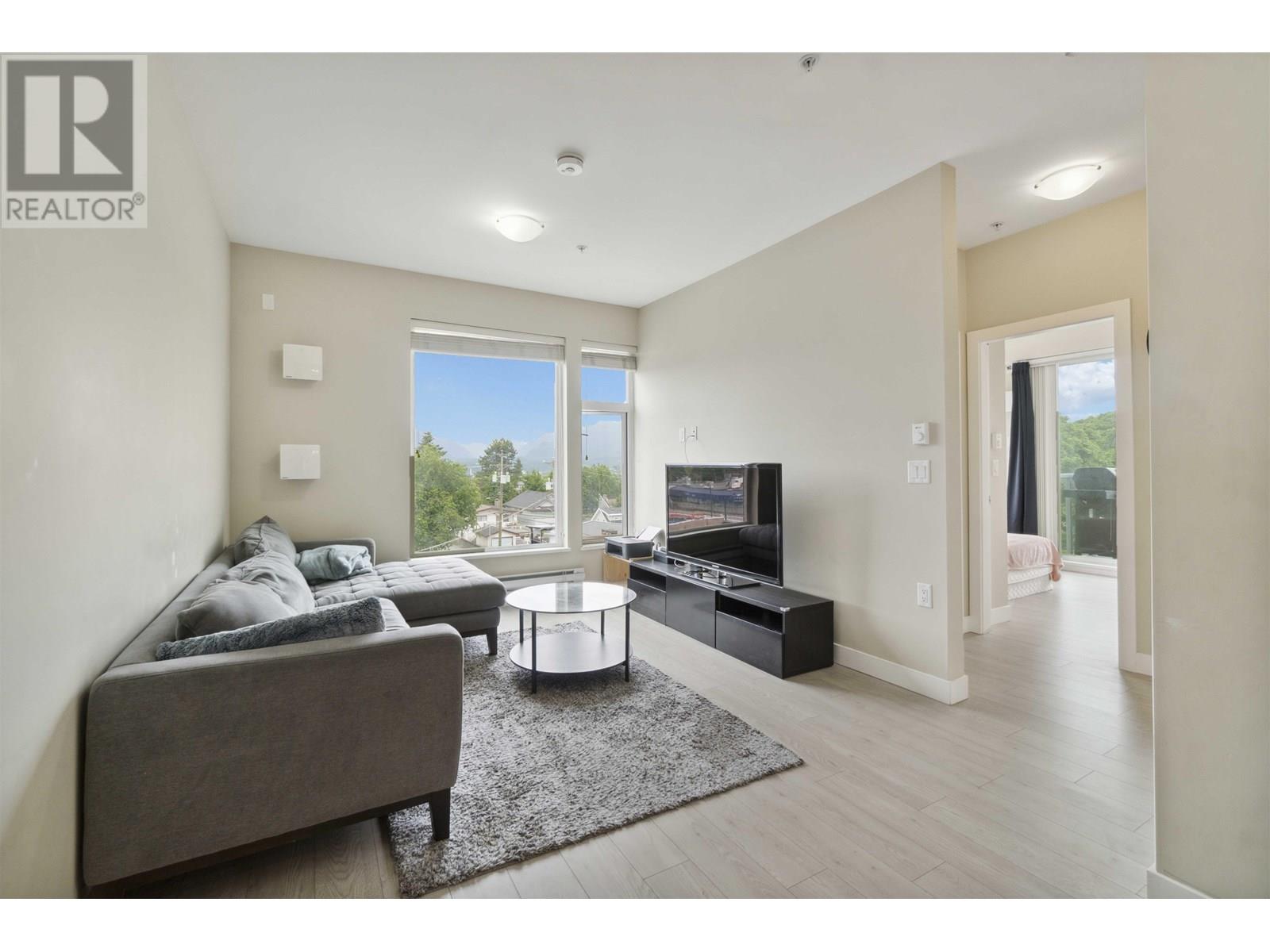 1838 Renfrew Street #ph8, Vancouver, BC V5M 3H9