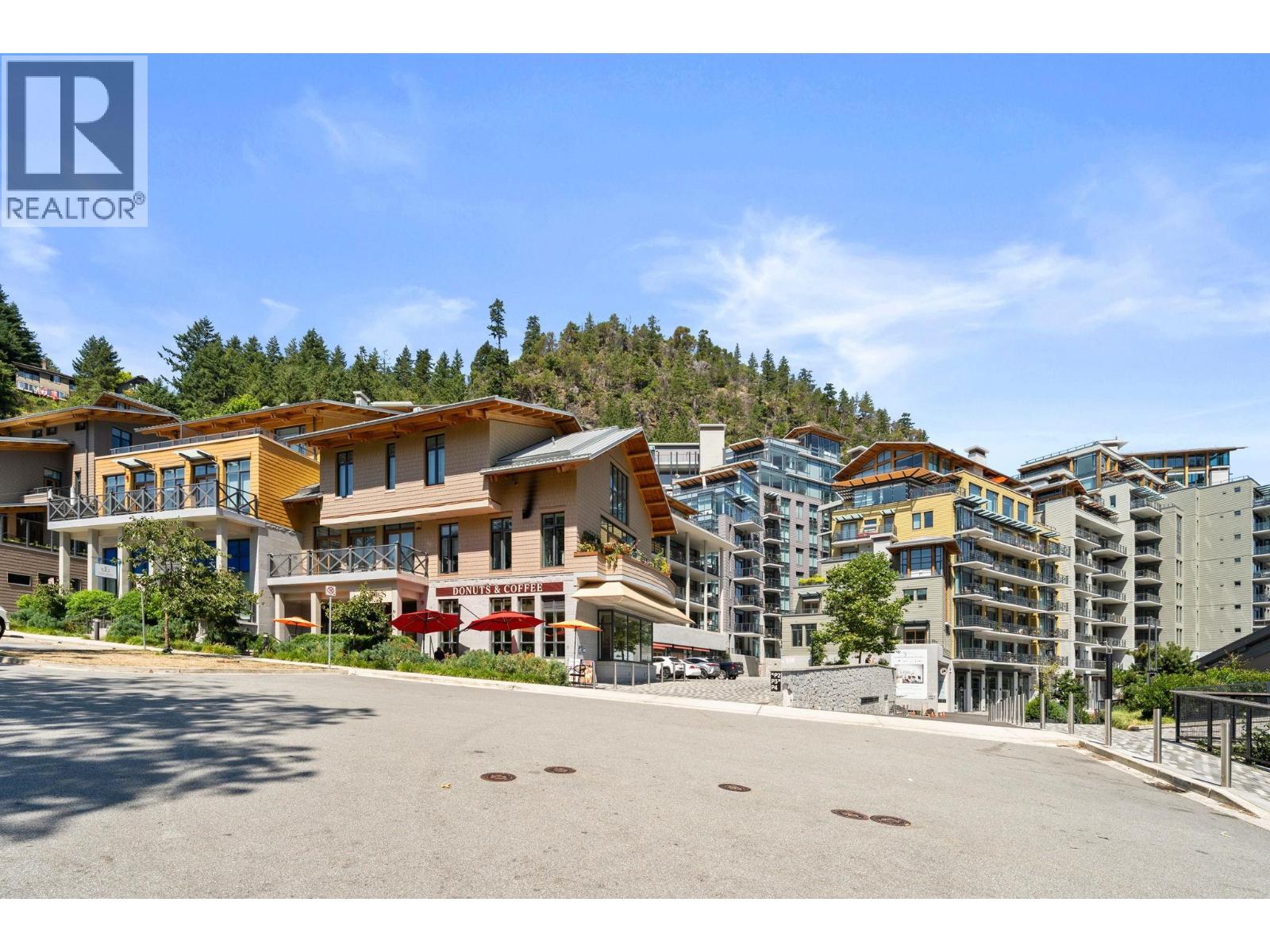 6707 Nelson Avenue Unit 309, West Vancouver, BC V7W 0A4