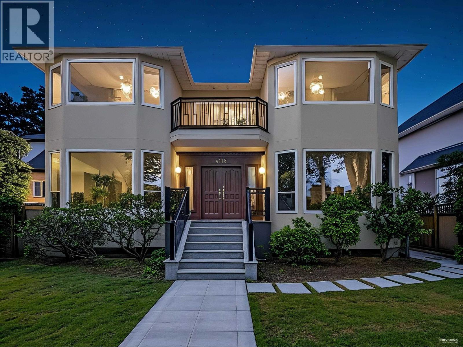 4118 W 13th Ave, Vancouver, BC V6R 2T6