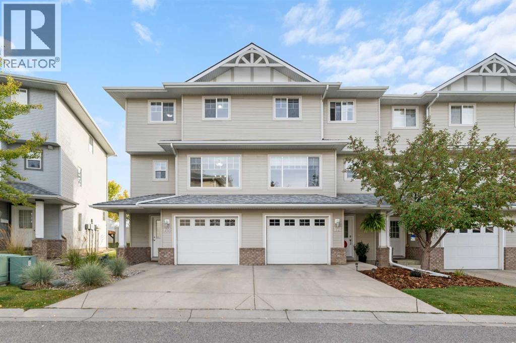 70 Crystal Shores Cv, Okotoks, AB T1S 2B4