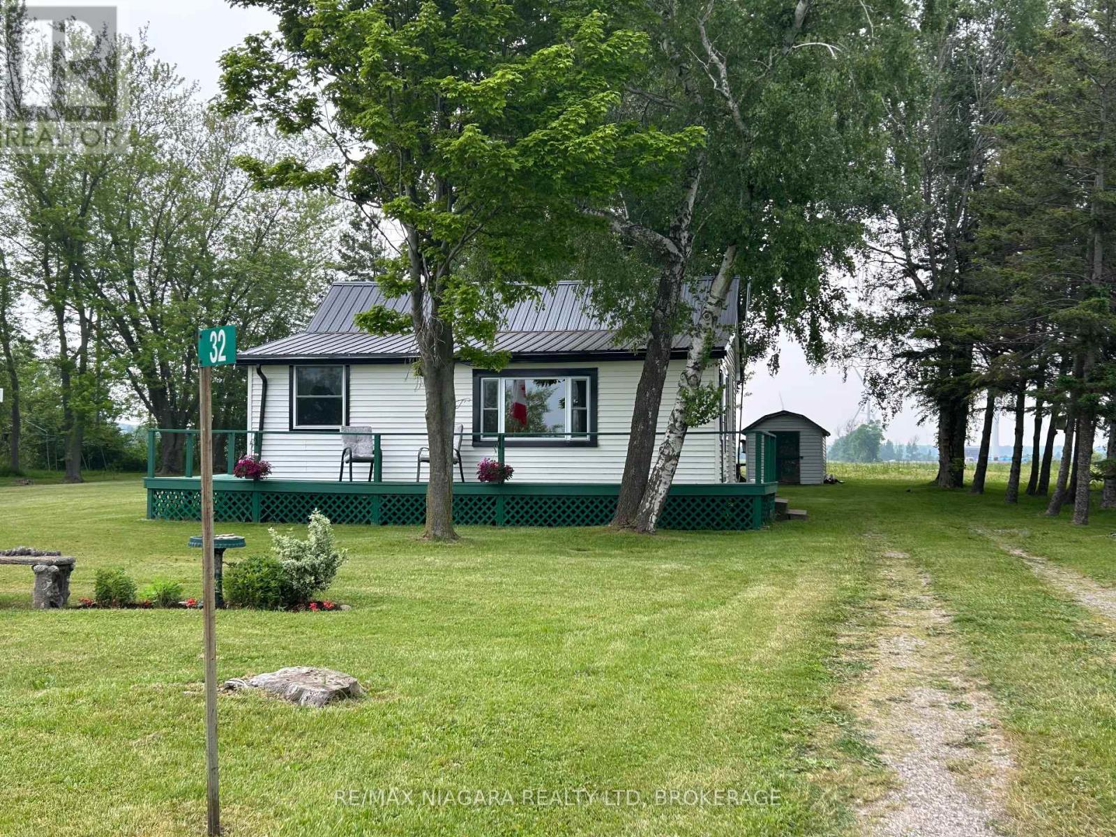 32 Erie Heights Line, Haldimand Dunnville, ON N0A 1K0