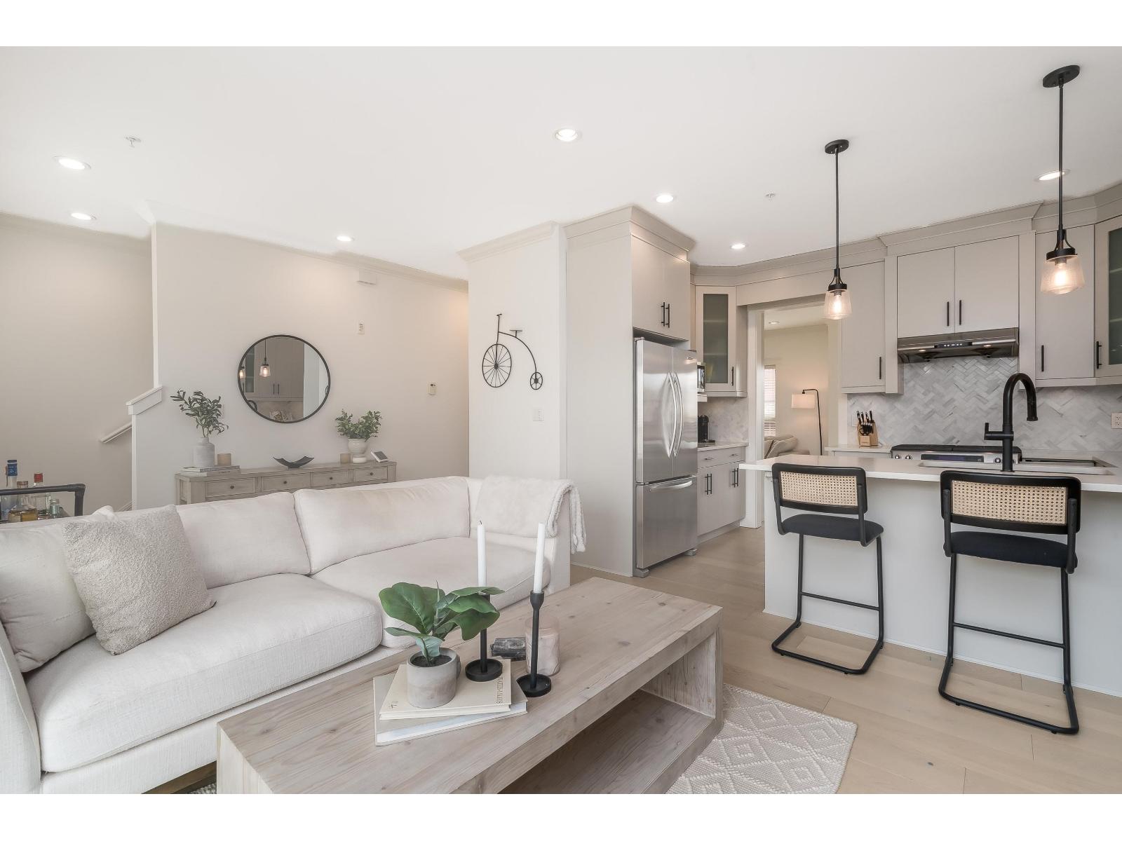 1424 Everall Street Unit 3, White Rock, BC V4B 3S8