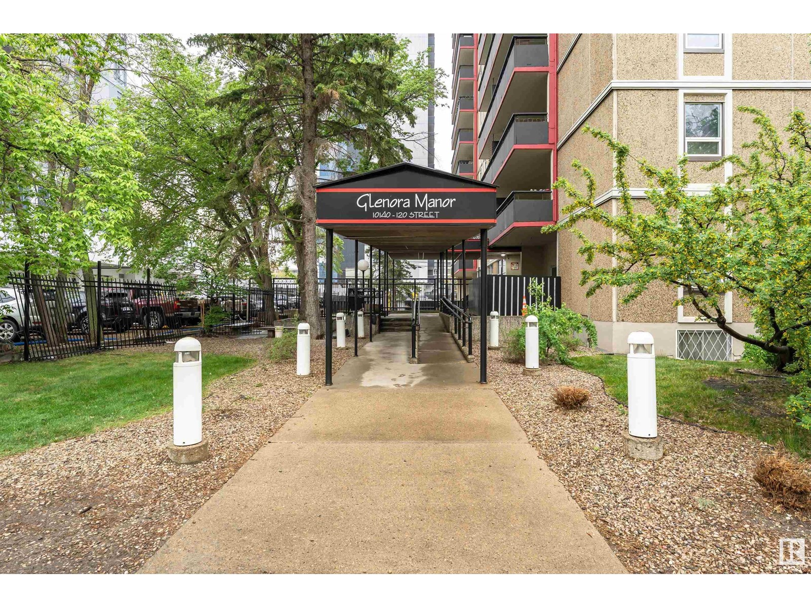 10140 120 Street Northwest #1609, Edmonton, AB T5X 1Z8