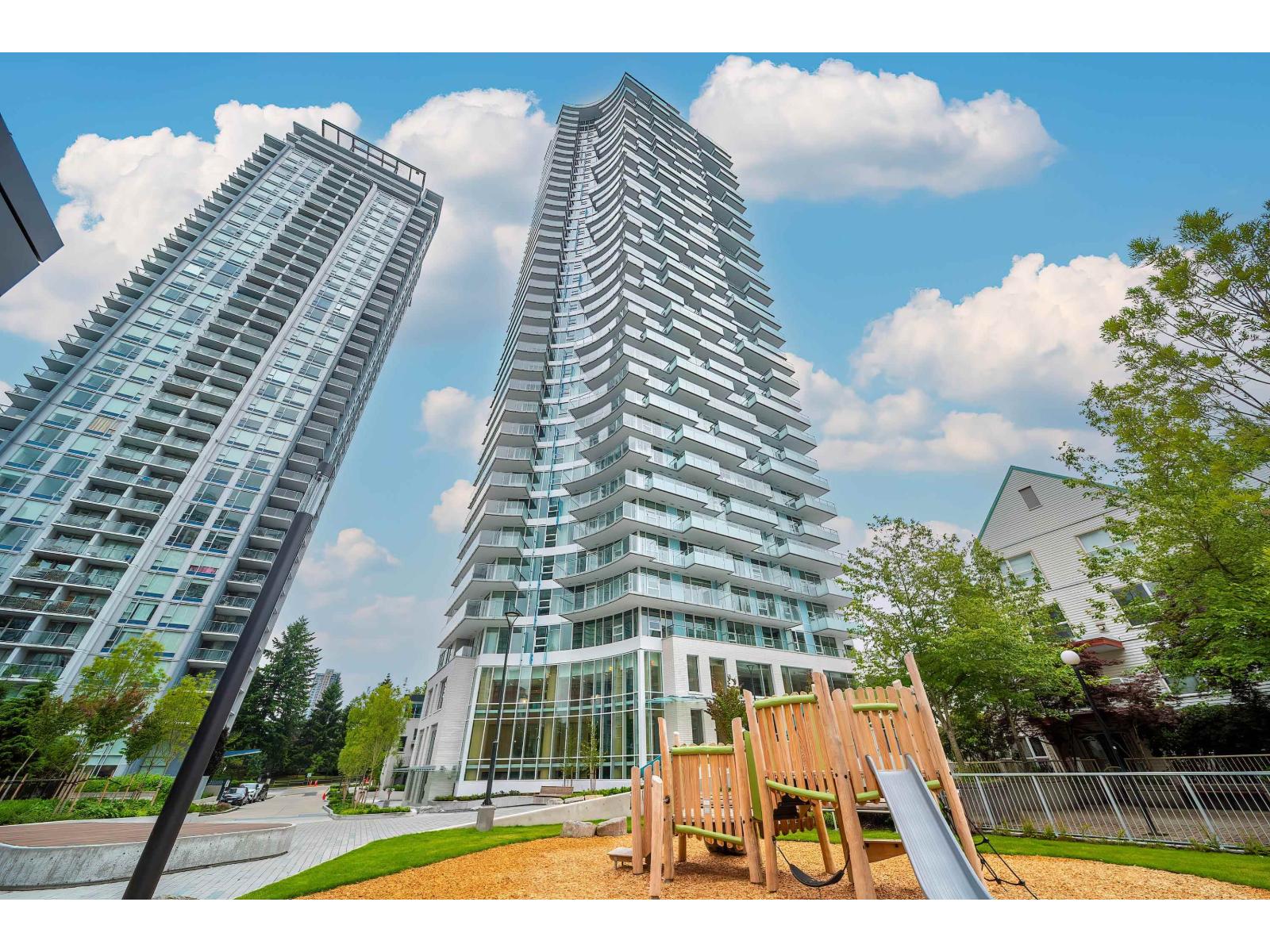 13768 100 Avenue Unit 3301, Surrey, BC V3T 0V2