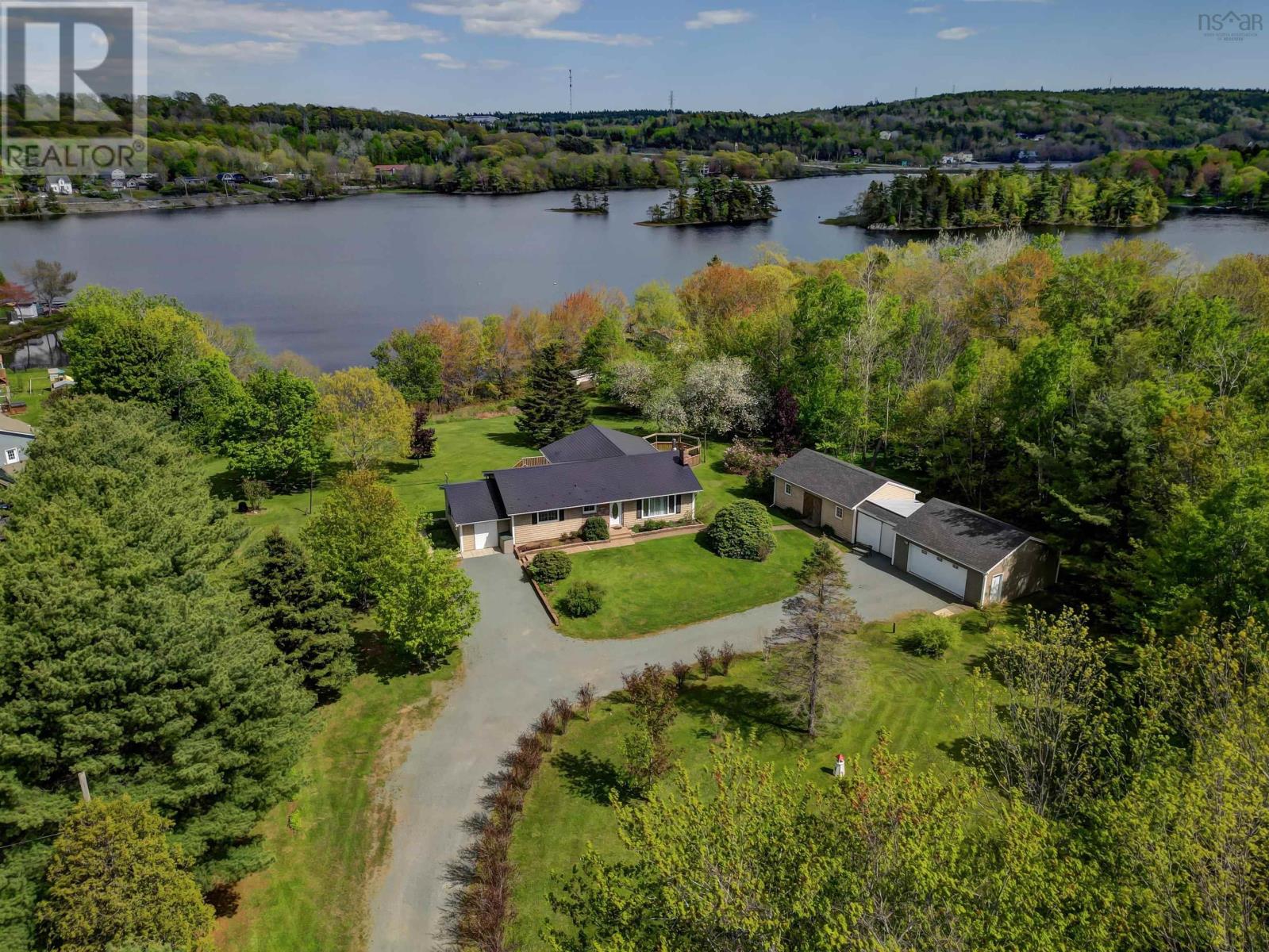 1305 Fall River Rd, Fall River, NS B2T 1E6