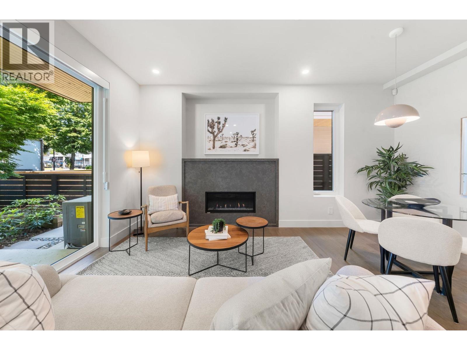 638 E 46th Avenue Unit 1, Vancouver, BC V5W 2A3
