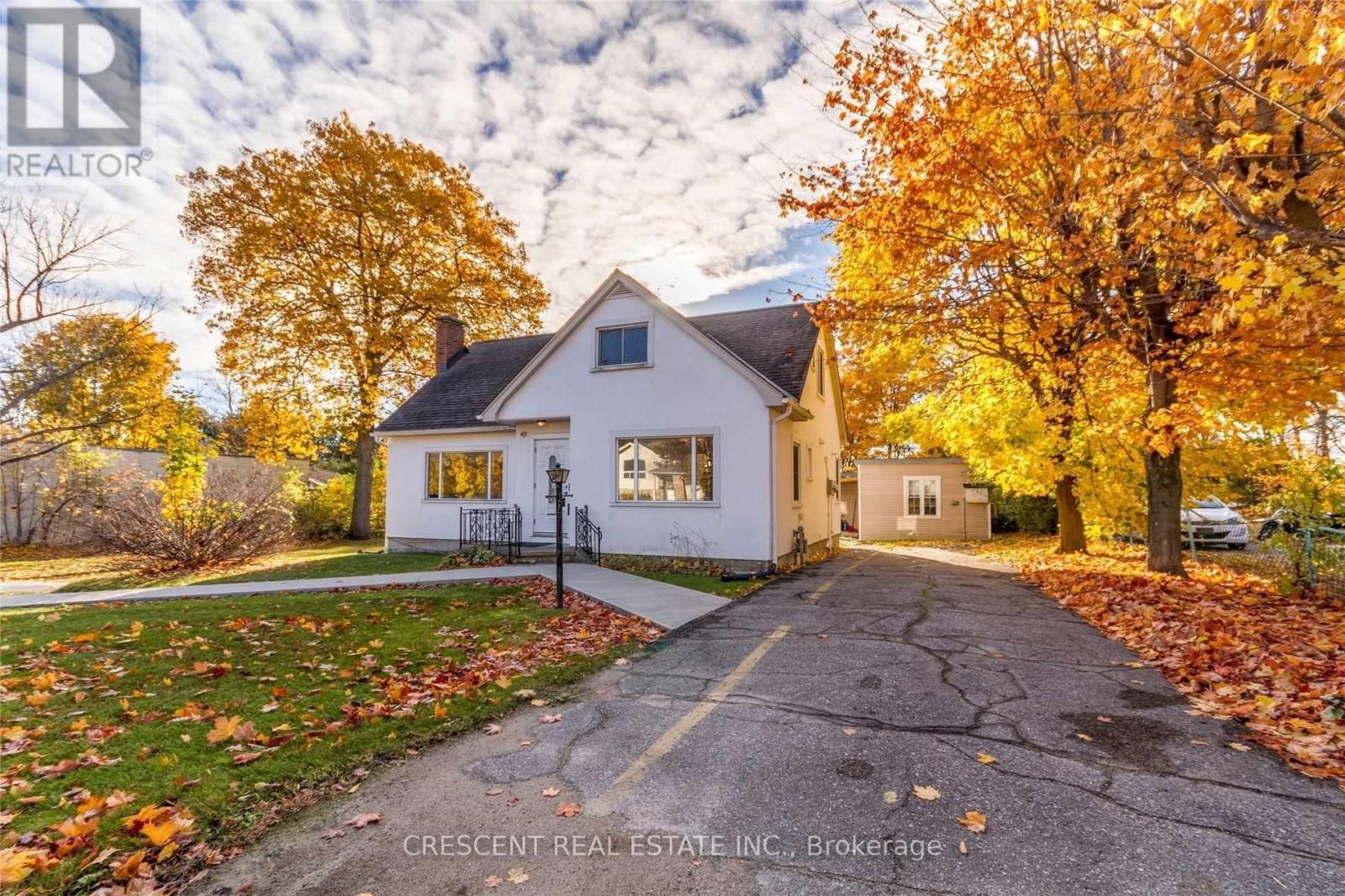 261 Barrie Rd, Orillia, ON L3V 2R4