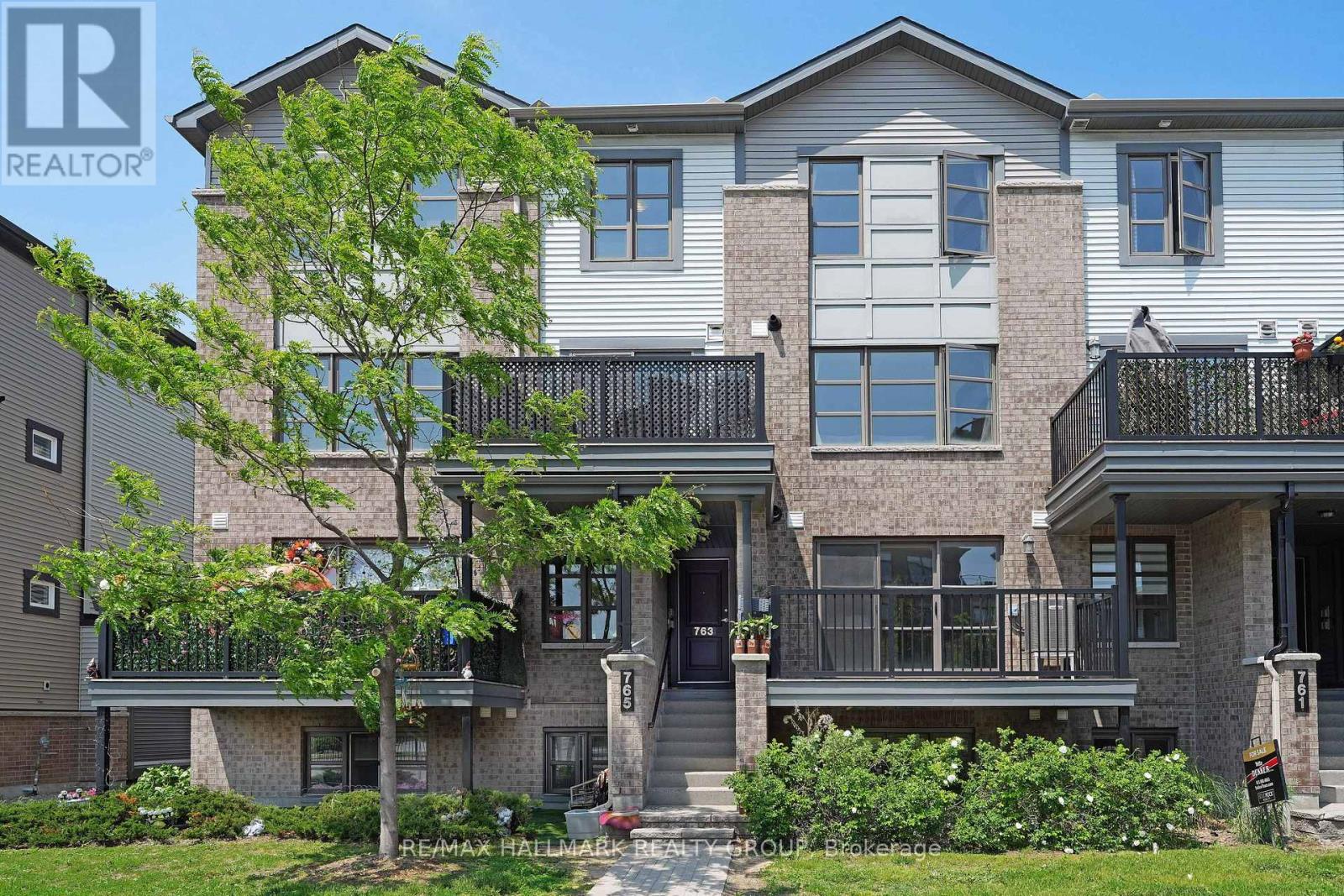 763 Chapman Mills Dr, Ottawa, ON K2J 3T9