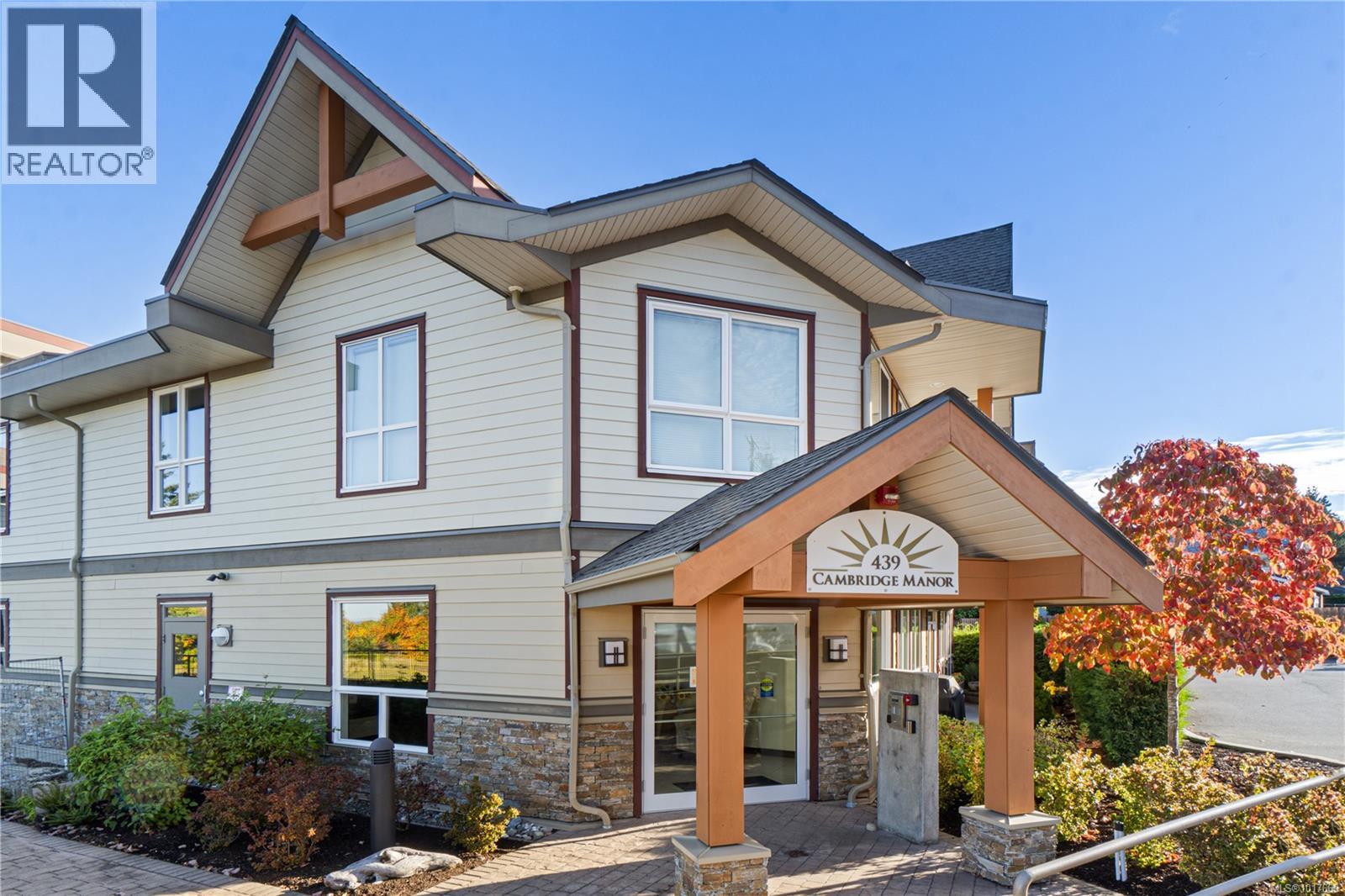 439 College Rd Unit 203 Rd, Qualicum Beach, BC V9K 0B2