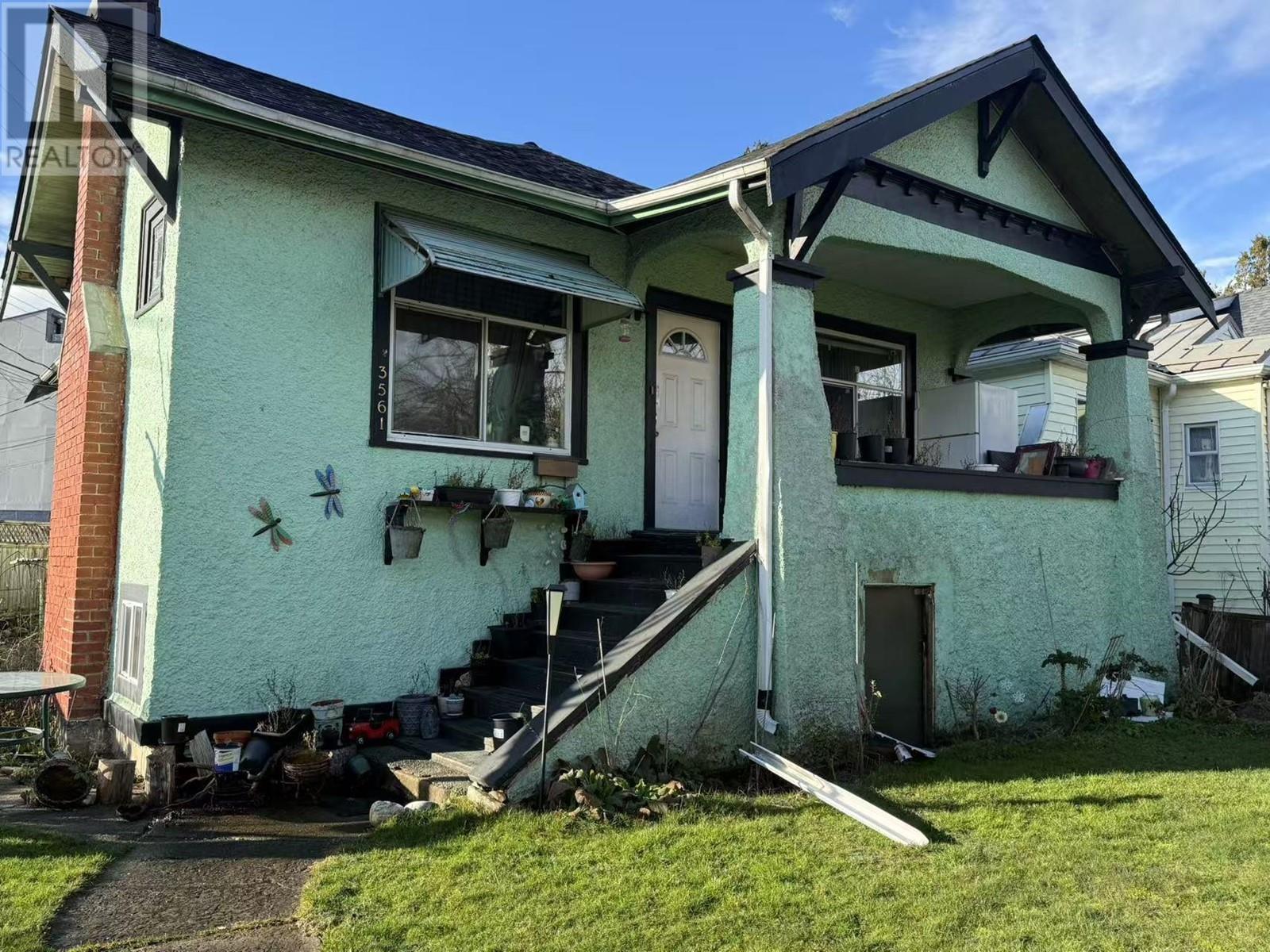 3561 Inverness St, Vancouver, BC V5V 4V6