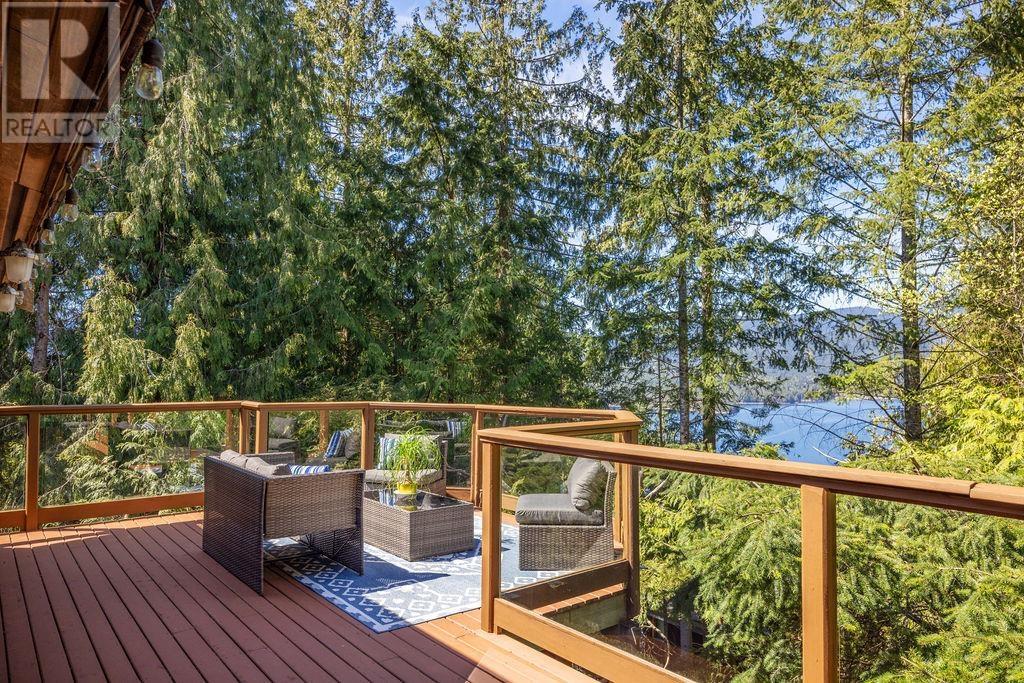 5864 Skookumchuk Rd, Sechelt, BC V0N 3A4