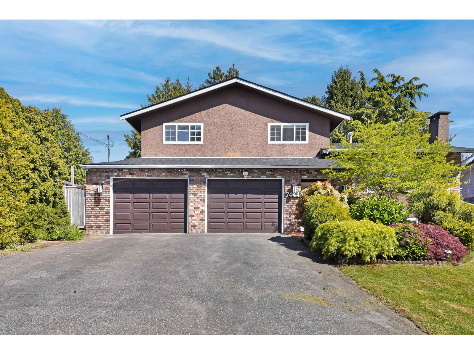 7444 W Minster Dr, Delta, BC V4C 4L7