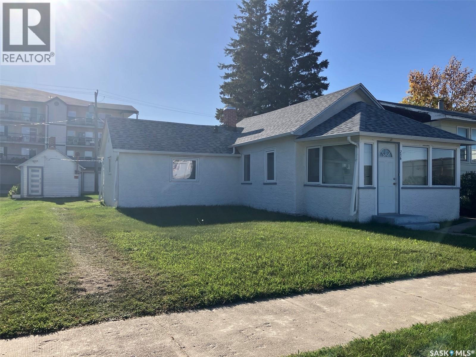 214 2 Street East, Nipawin, SK S0E 1E0