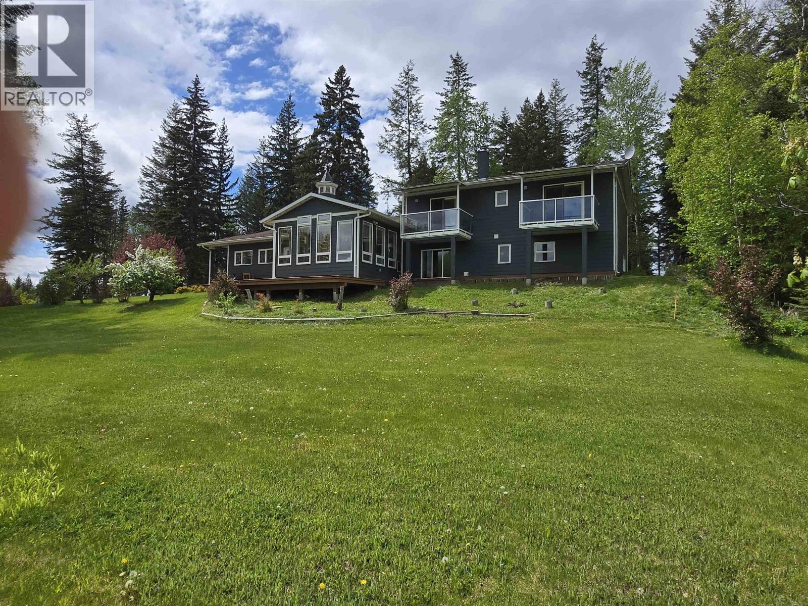 2211 E Sales Rd, Quesnel, BC V2J 6K4