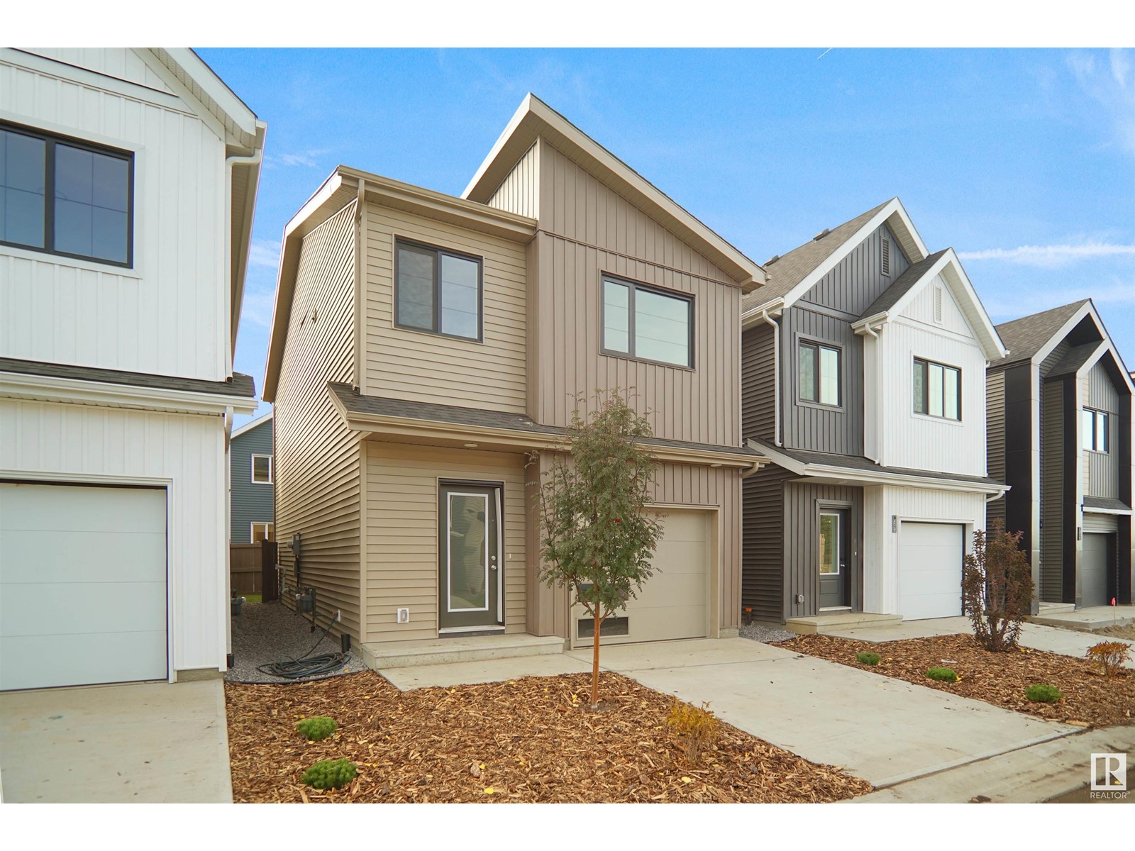 1430 Aster Way Nw #24, Edmonton, AB T6T 2N8