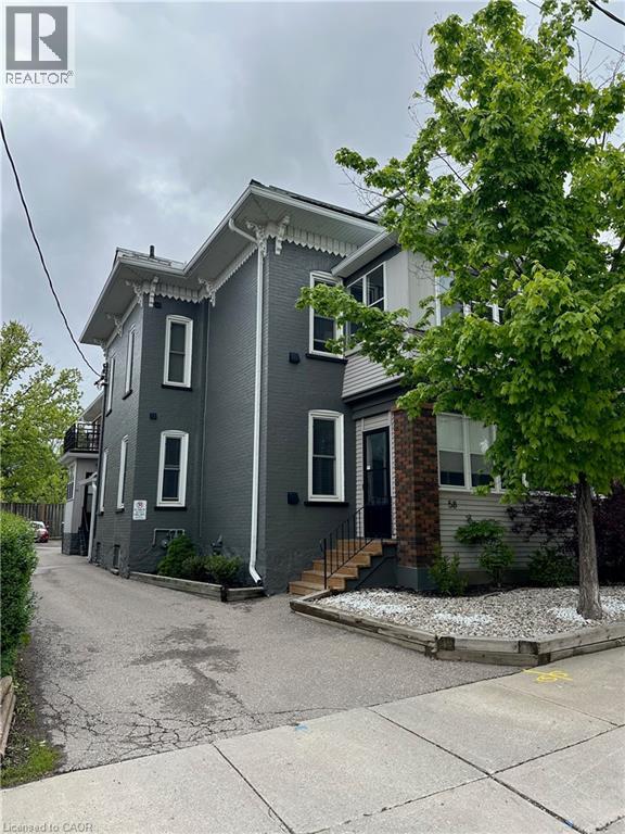58 Madison Ave N, Kitchener, ON N2H 2Z6