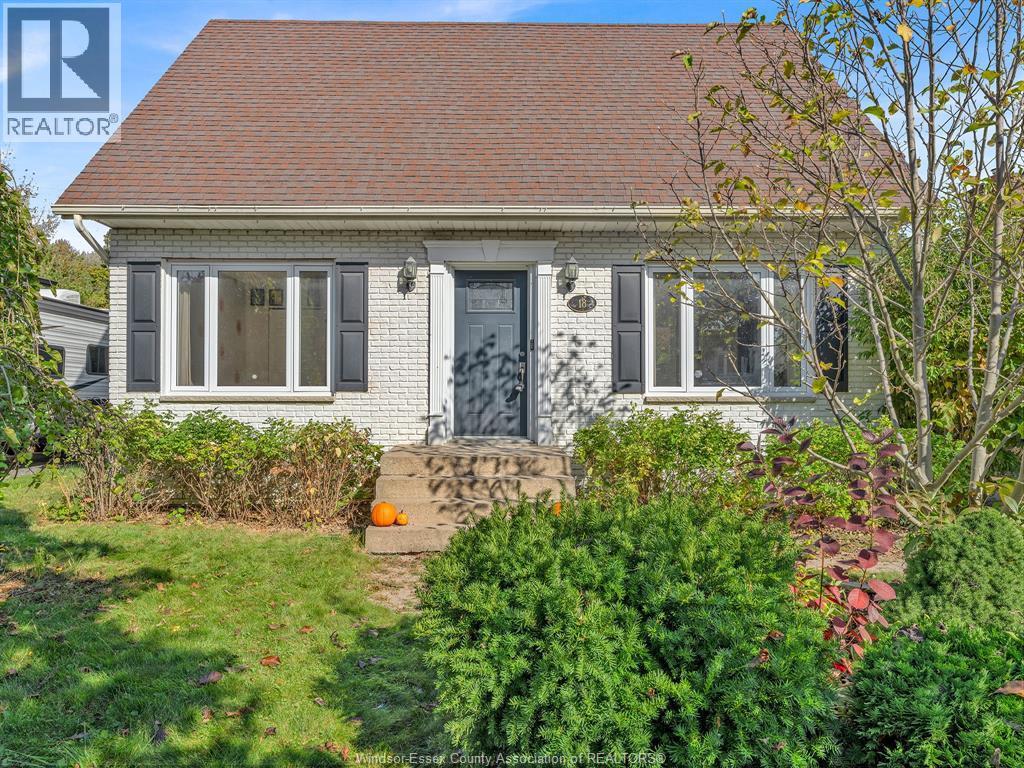 18 Illinois St, Amherstburg, ON N9V 3S7