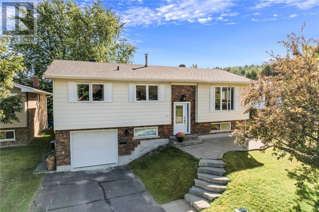 111 Cumberland Ct, Sudbury, ON P3A 5G9