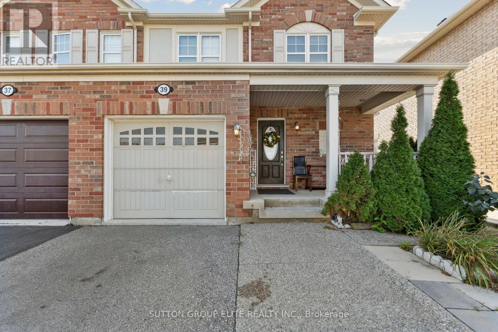 39 Caliper Rd, Brampton, ON L6P 3R2