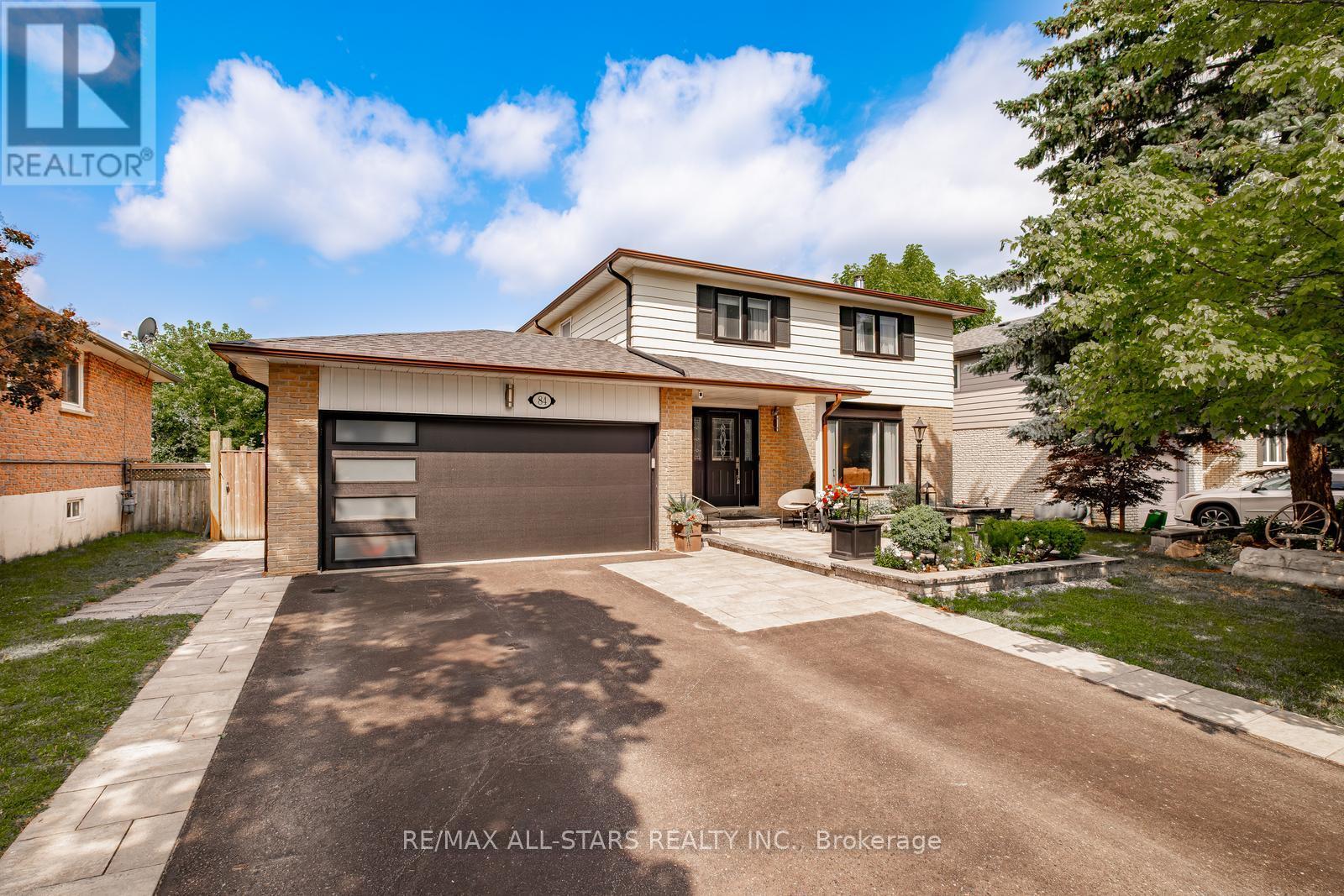 84 Thicketwood Blvd, Whitchurch-Stouffville, ON L4A 4K6