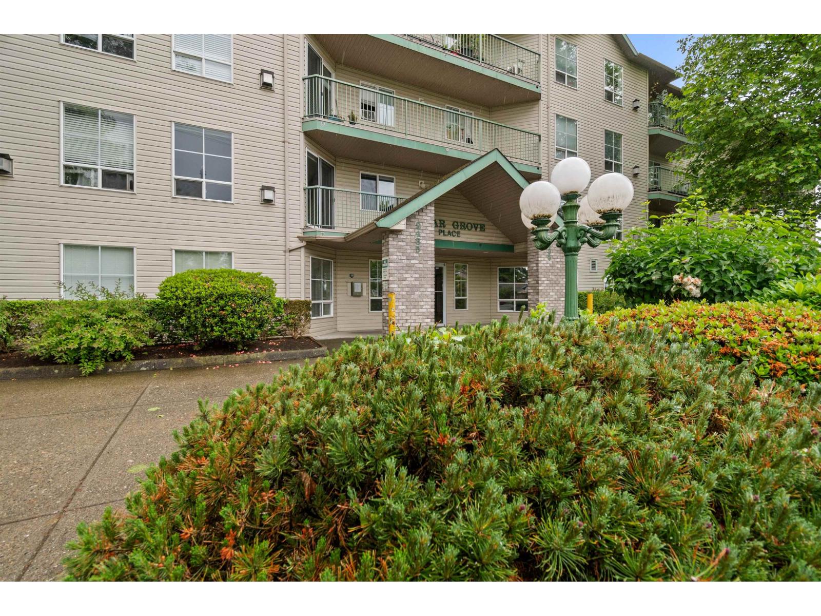 2435 Center Street Unit 107, Abbotsford, BC V2T 2N4