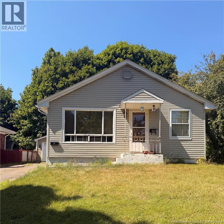 92 Coronation Dr, Moncton, NB E1E 2X4