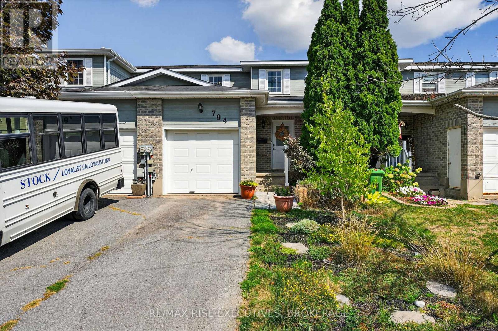 794 Littlestone Cres, Kingston, ON K7M 8L6