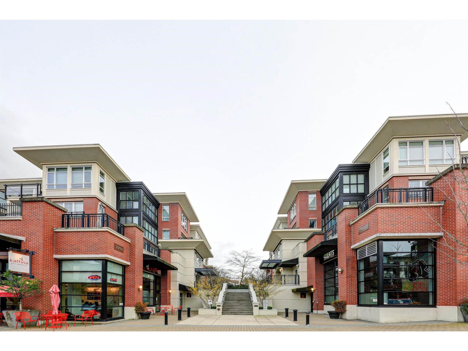 2940 King George Boulevard Unit 205, Surrey, BC V3Z 0M8
