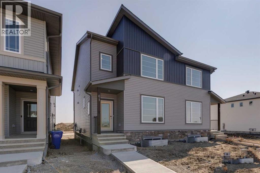 61 Southborough Ln, Cochrane, AB T4C 2S6