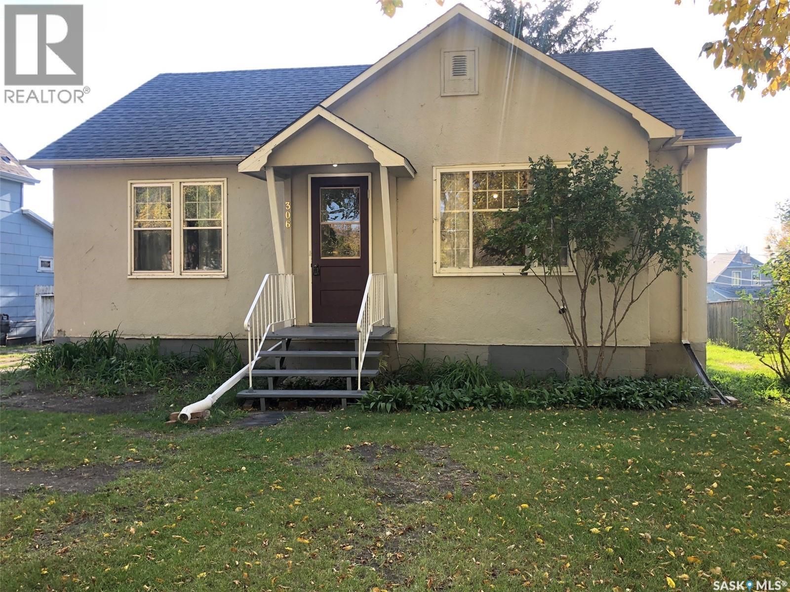 306 Cotter St, Kamsack, SK S0A 1S0