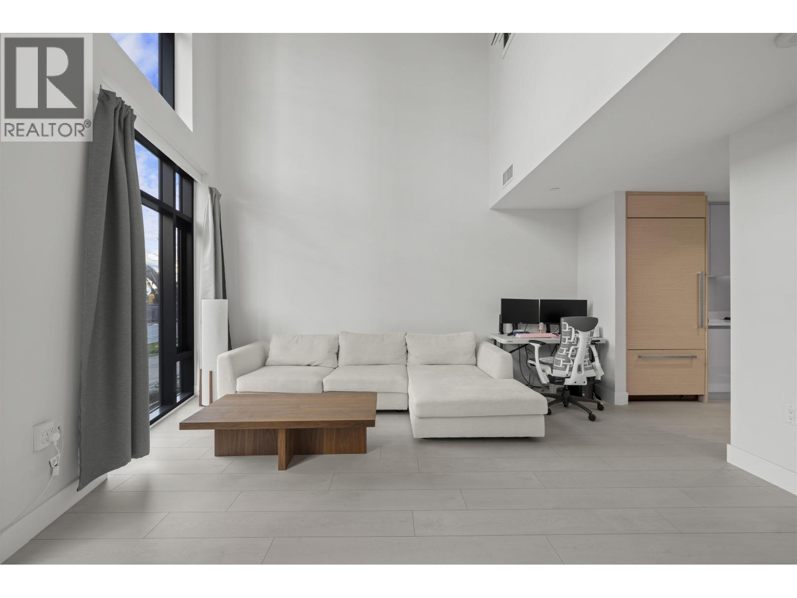 3542 Sawmill Cres, Vancouver, BC V5S 0J8