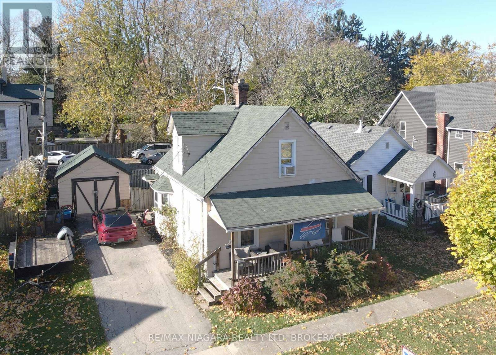 84 Waterloo St, Fort Erie, ON L2A 3J7