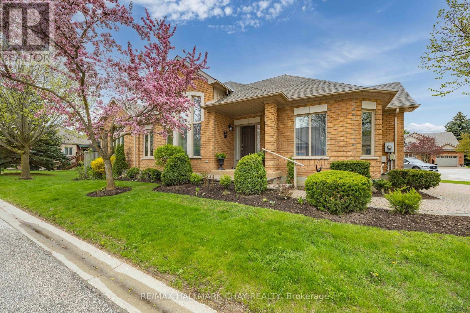 20 1 Fortuna Cir, New Tecumseth, ON L9R 1Z3