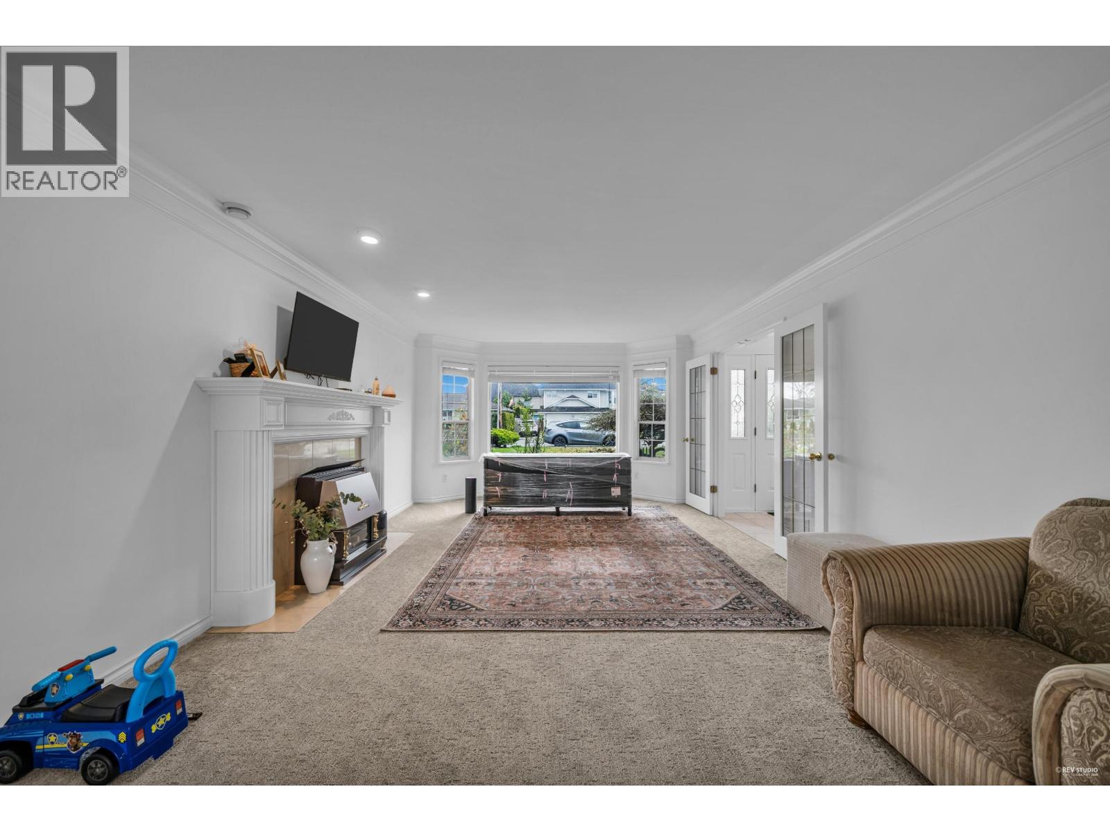 6585 Holly Park Dr, Delta, BC V4K 4Y7