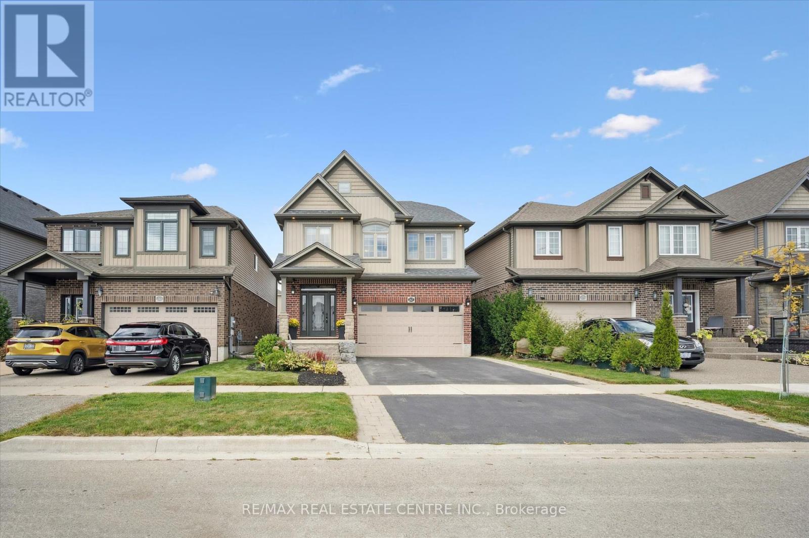 267 Hardcastle Dr, Cambridge, ON N1S 0A9