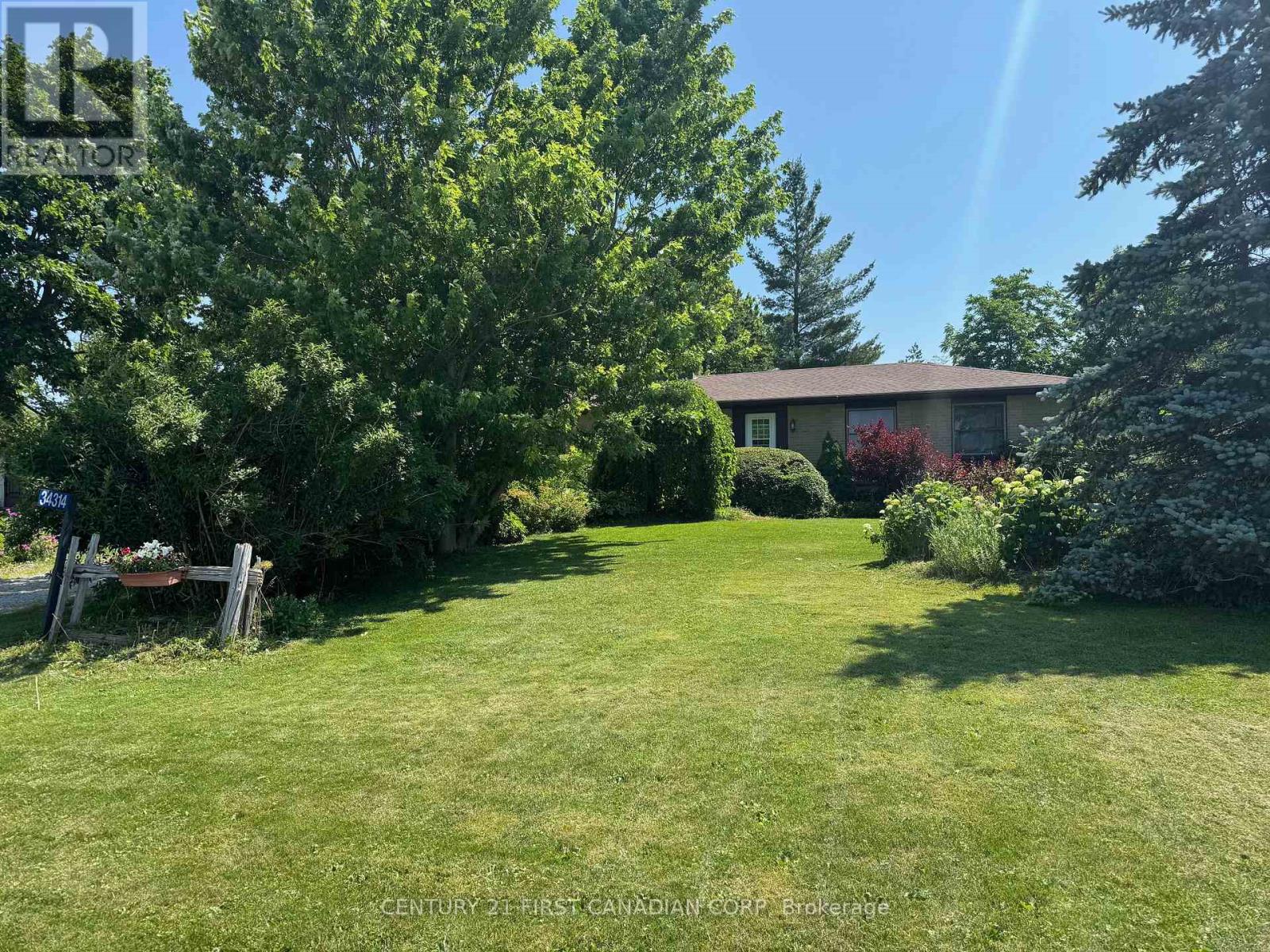 34314 Denfield Rd, Lucan Biddulph, ON N0M 2J0
