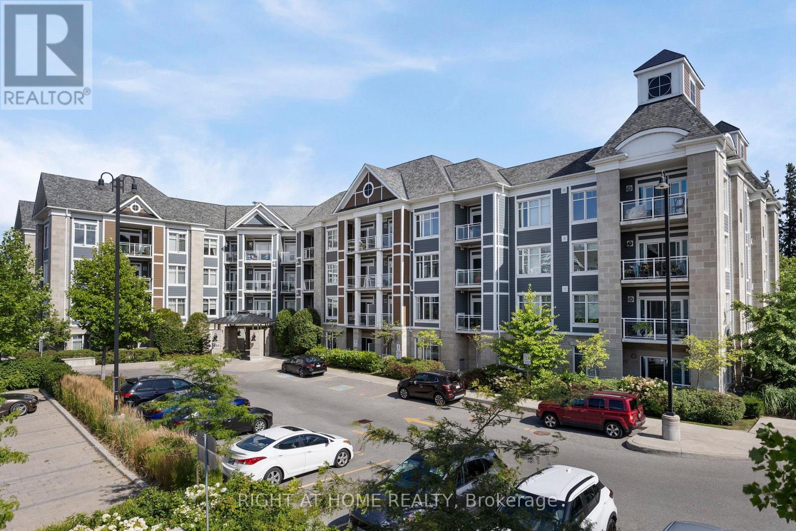 412 680 Gordon St, Whitby, ON L1N 0L2