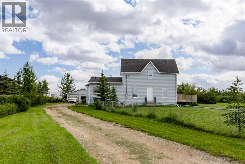 203 Brooks St, Aldersyde, AB T0L 0A0