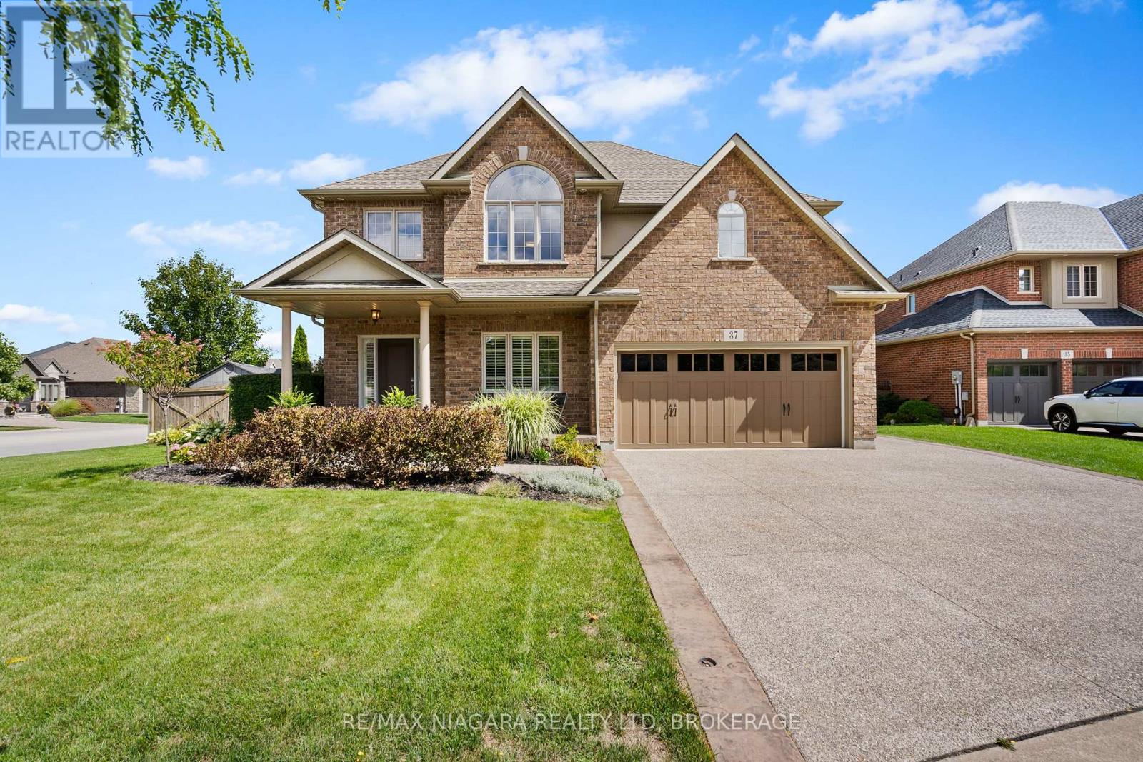 37 Buckley Ter, Pelham, ON L0S 1E5