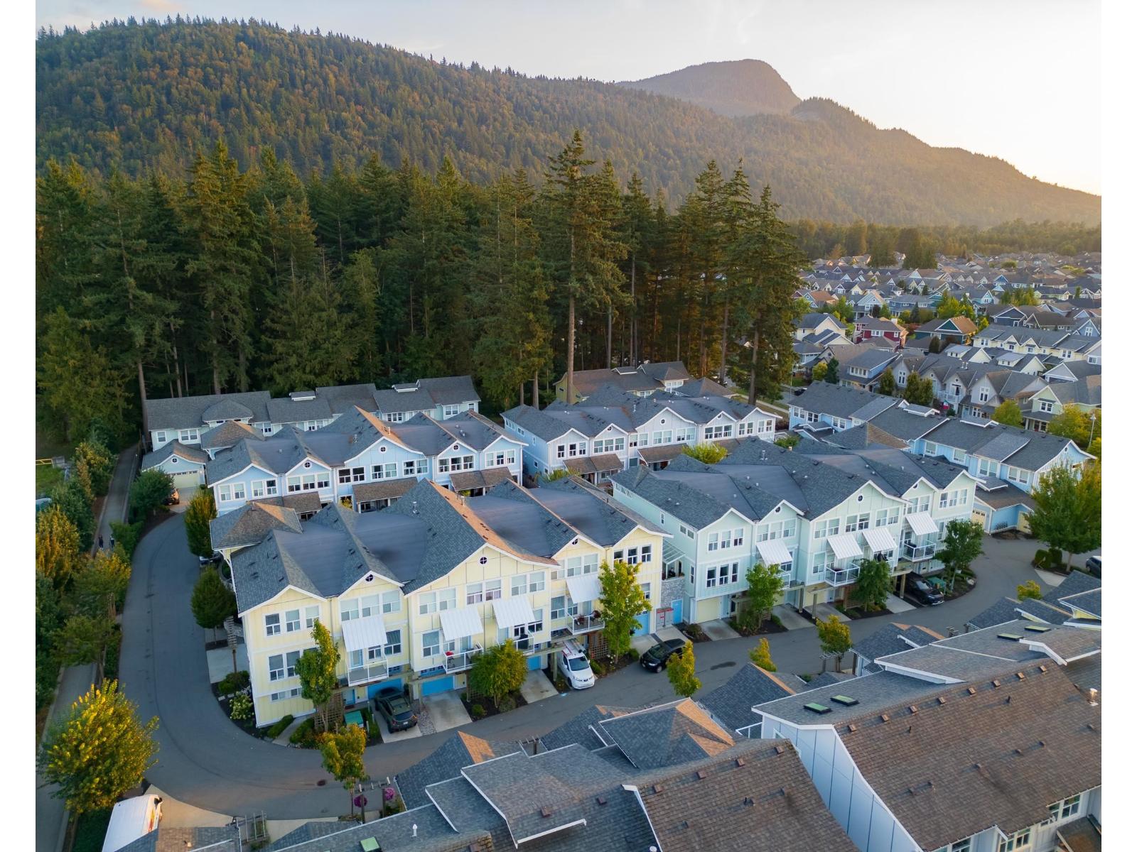 44849 Anglers Boulevardgarrison Crossing Unit 39, Chilliwack, BC V2R 0Y4